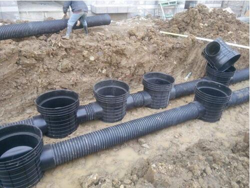 普通排水檢查井比，為何塑料檢查井更適合市政道路工程？